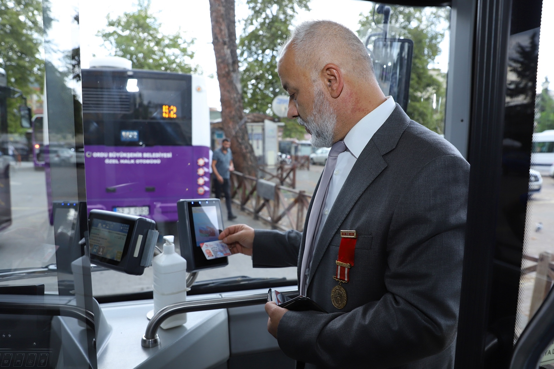 VATAN SİZE MİNNETTAR!